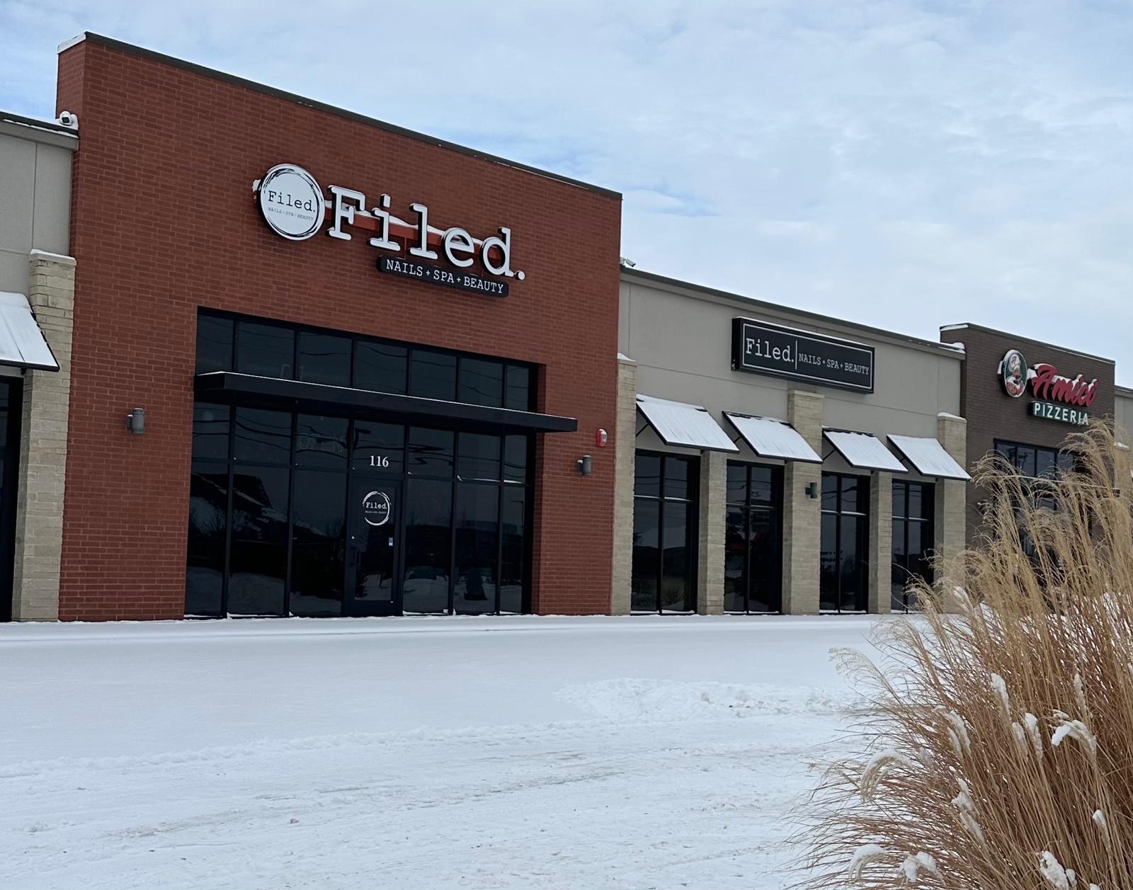 Filed Nails Spa Beauty — image 3